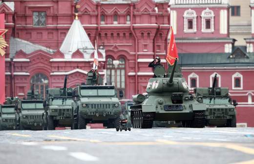 Аномально холодный День Победы: погода на 9 Мая и выходные в Москве, Питере и по регионам