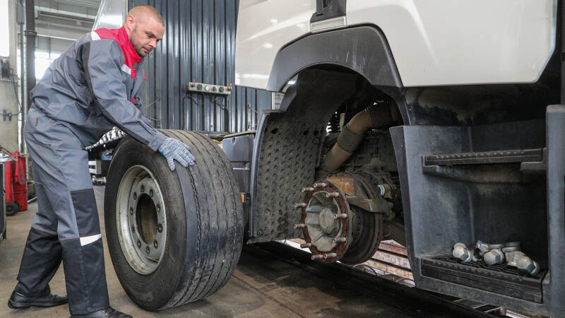 Потертое седло: в РФ могут узаконить использование подержанных автозапчастей