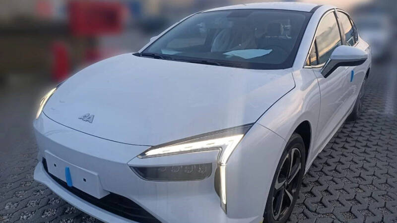 В России запатентовали новый автобренд Ambervan