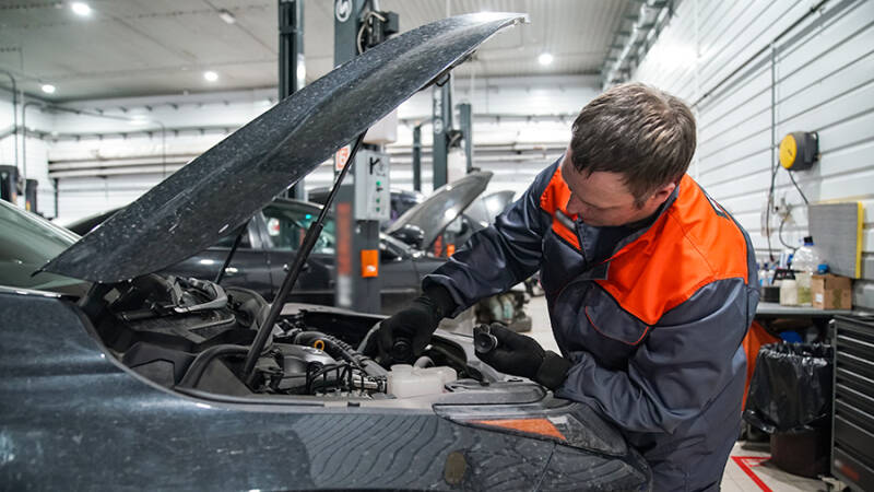 Автоэксперт назвал способы экономии при техобслуживании машины