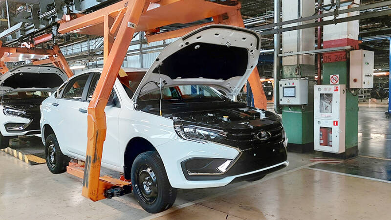 Глава АвтоВАЗа заявил о планах выпустить более 500 тыс. автомобилей в 2024 году